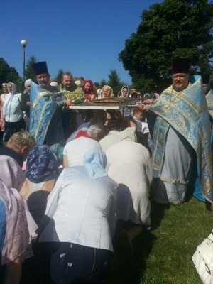 Праздничные богослужения и крестный ход